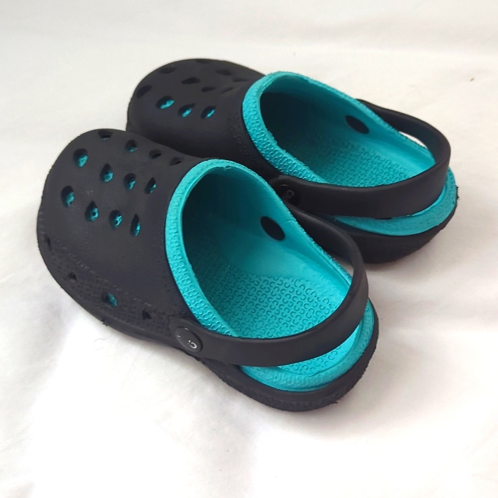 Children's Crocs - Picture 2 of 3
